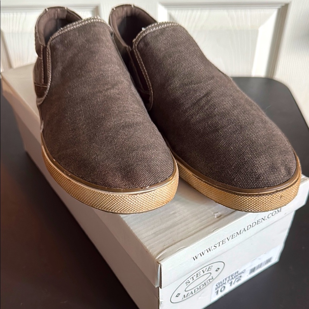 Steve Madden Gutter slip-ons